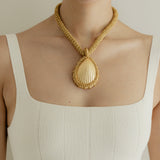 Linne Gold Necklace